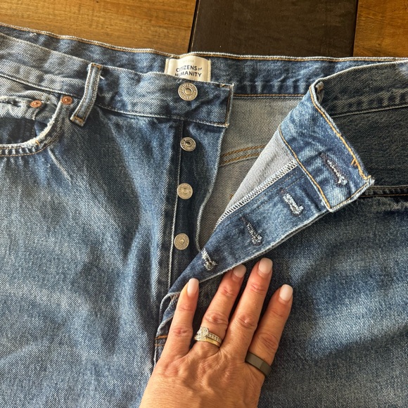 Citizens of Humanity Marlow Shorts - Picture 2 of 8